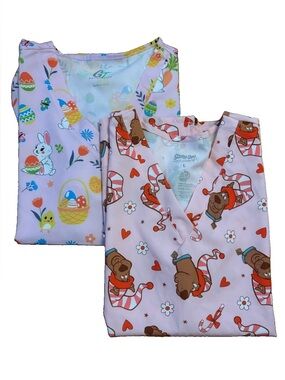 Women’s Set Of 2 Holiday Scrub Tops Christmas Scooby Doo &  Easter - Size Large